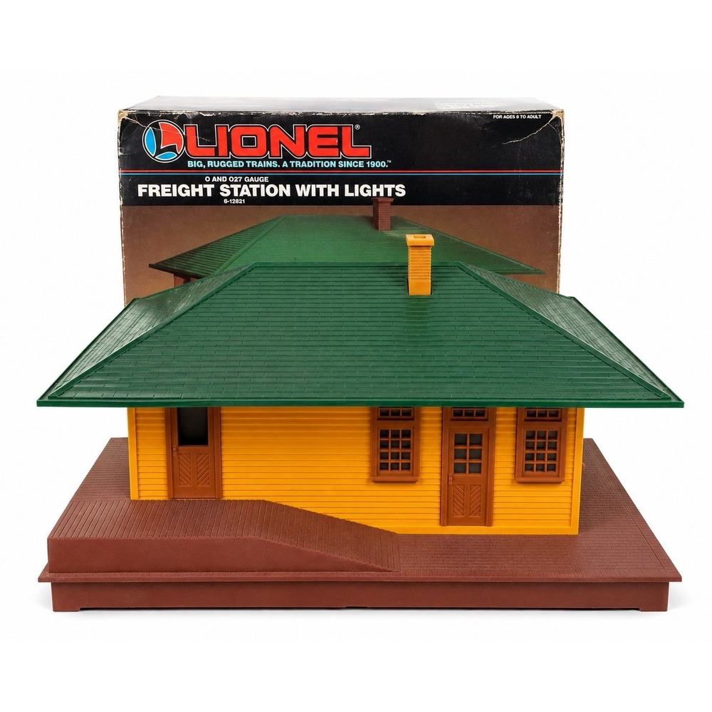 1993 Lionel 6-12812 Illuminated Freight Station O Gauge Building w/ Original Box